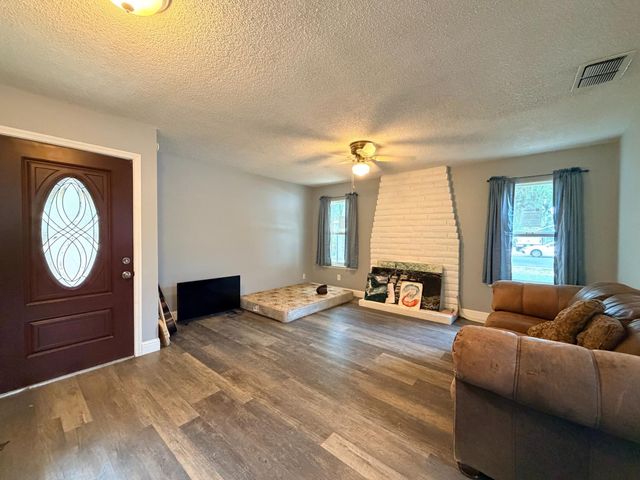 959 Harvard Avenue, Clovis, CA 93612