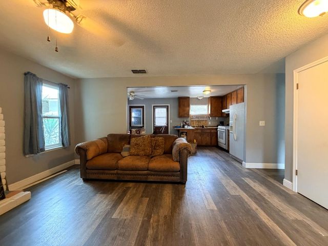 959 Harvard Avenue, Clovis, CA 93612