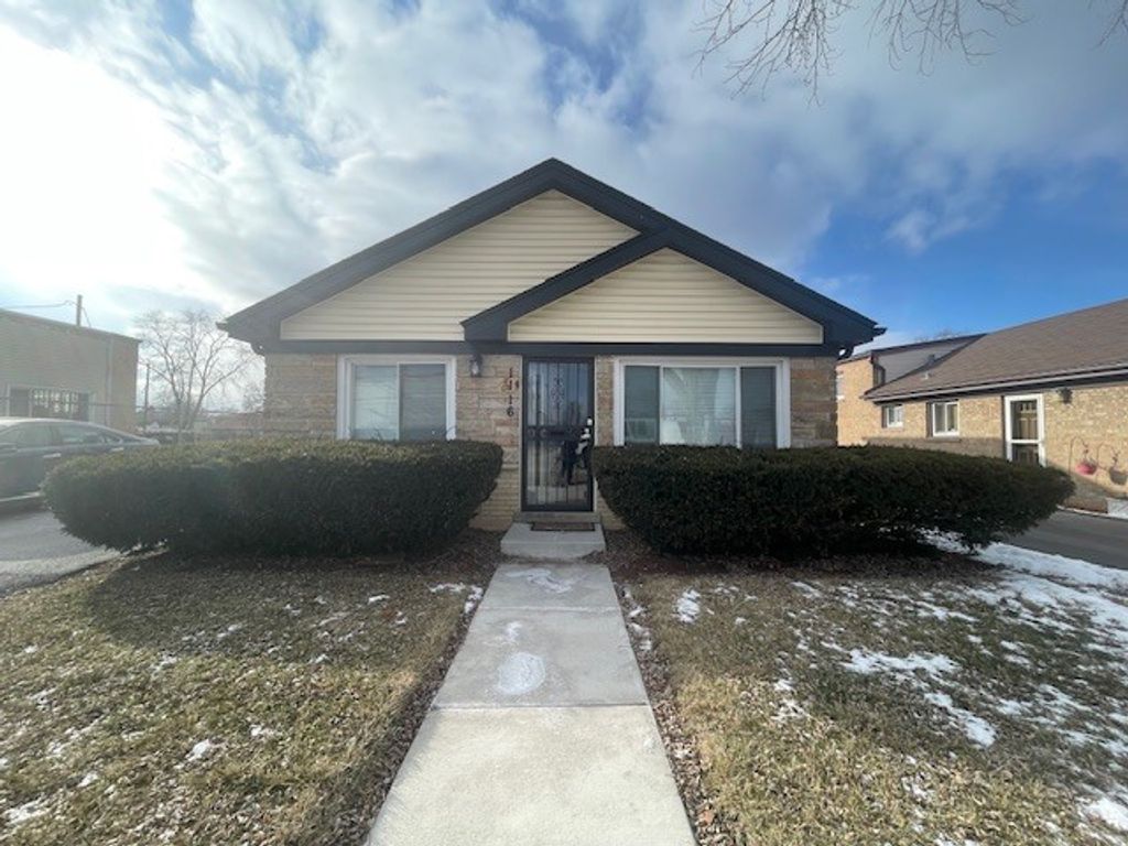 1116 Cernan Drive, Bellwood, IL 60104
