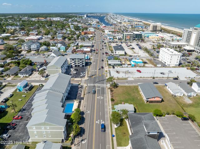 200 S Lake Park Boulevard S 3b, Carolina Beach, NC 28428