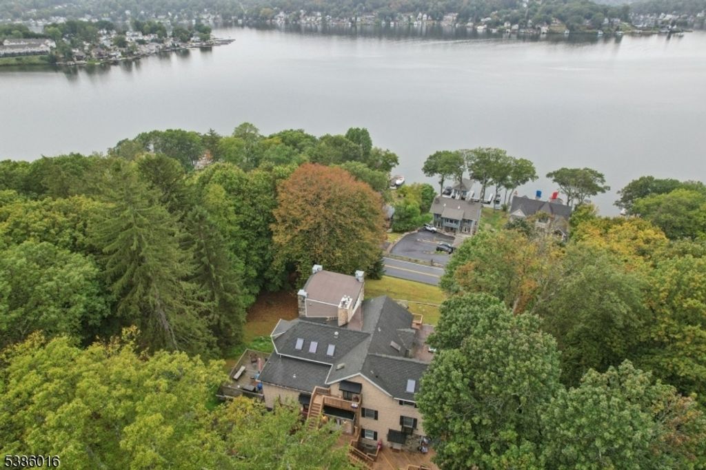 28 Sunset Ter 2, Mount Arlington Boro, NJ 07856
