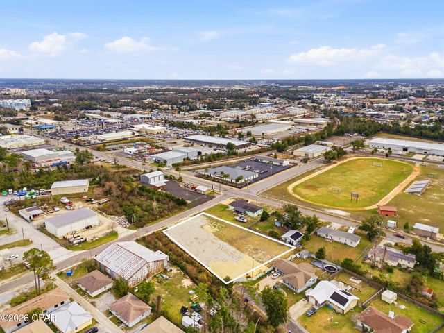 697 W 13th Street, Panama City, FL 32401