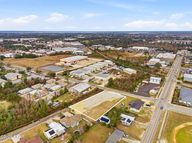 697 W 13th Street, Panama City, FL 32401