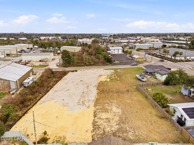 697 W 13th Street, Panama City, FL 32401