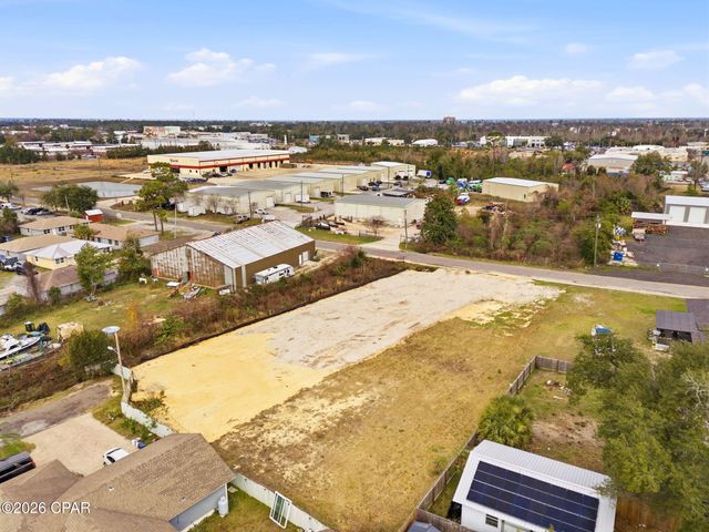 697 W 13th Street, Panama City, FL 32401