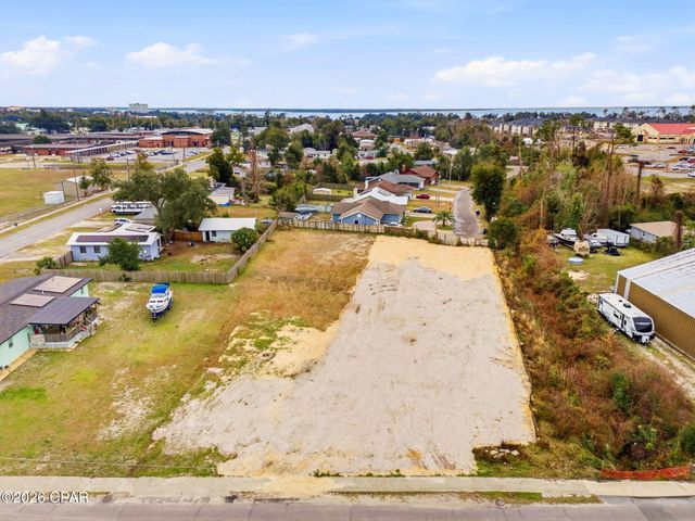 697 W 13th Street, Panama City, FL 32401