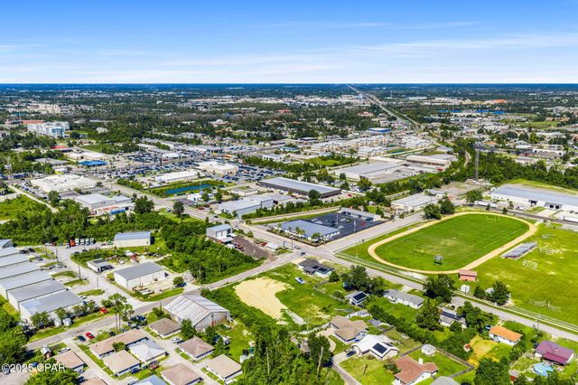 697 W 13th Street, Panama City, FL 32401