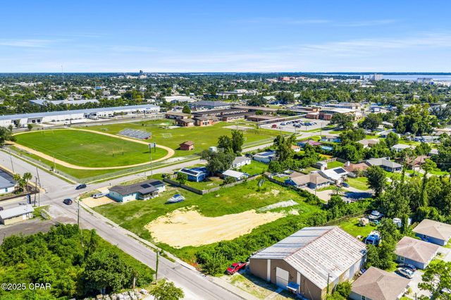 697 W 13th Street, Panama City, FL 32401