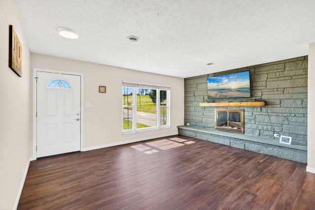 106 Ambey Lane, Vinton, OH 45686