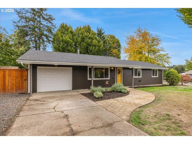 1333 N ADAMS St, Lafayette, OR 97127