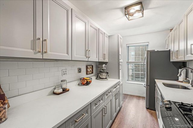 30-47 Hobart Street 4K, Woodside, NY 11377