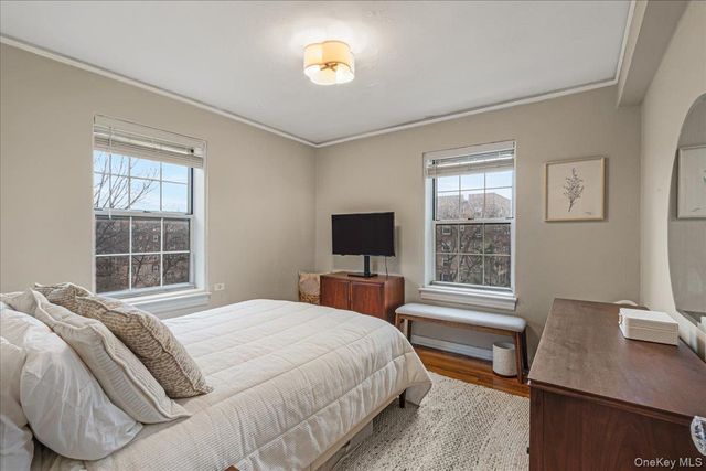 30-47 Hobart Street 4K, Woodside, NY 11377