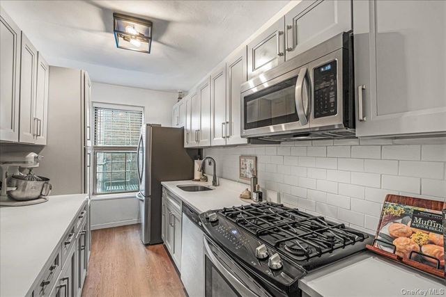 30-47 Hobart Street 4K, Woodside, NY 11377