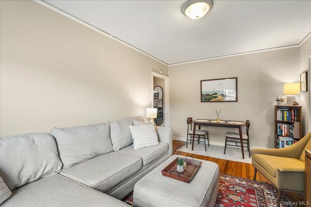 30-47 Hobart Street 4K, Woodside, NY 11377