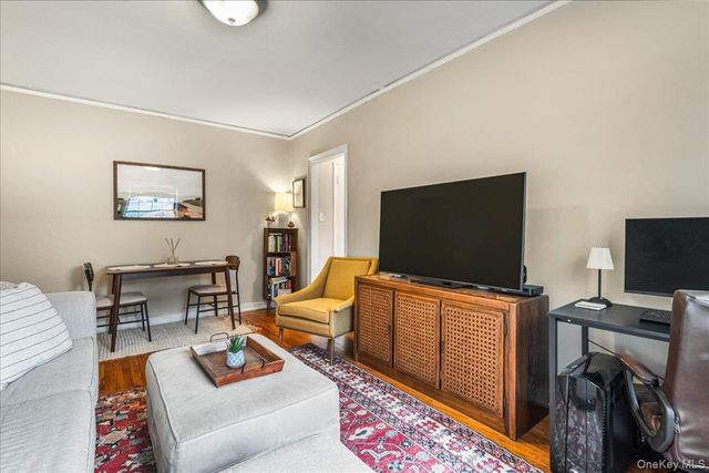 30-47 Hobart Street 4K, Woodside, NY 11377