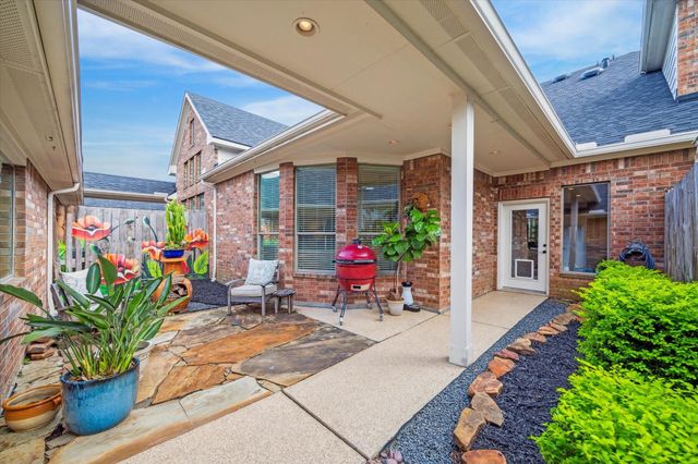 3310 Spring Landing Lane, Pearland, TX 77584