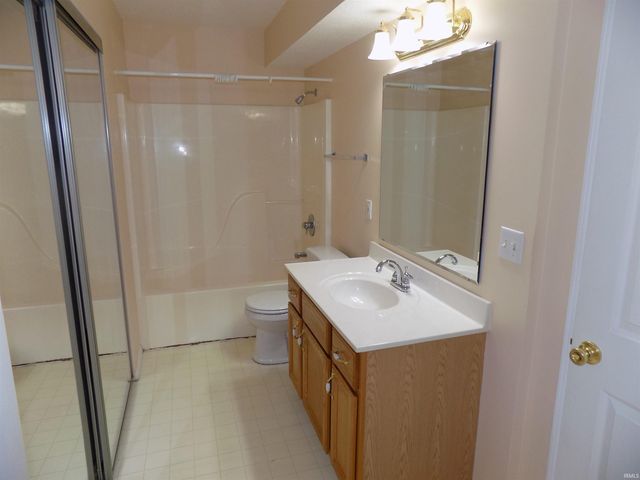 3513 N Stockwell Road, Evansville, IN 47715