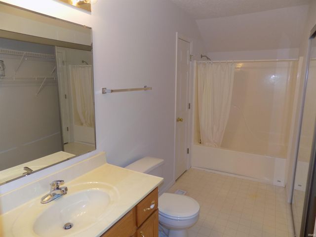 3513 N Stockwell Road, Evansville, IN 47715