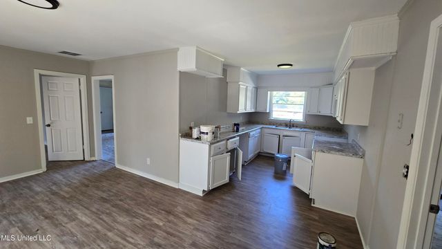 4560 Kirkley Circle, Jackson, MS 39206