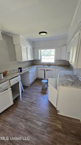 4560 Kirkley Circle, Jackson, MS 39206