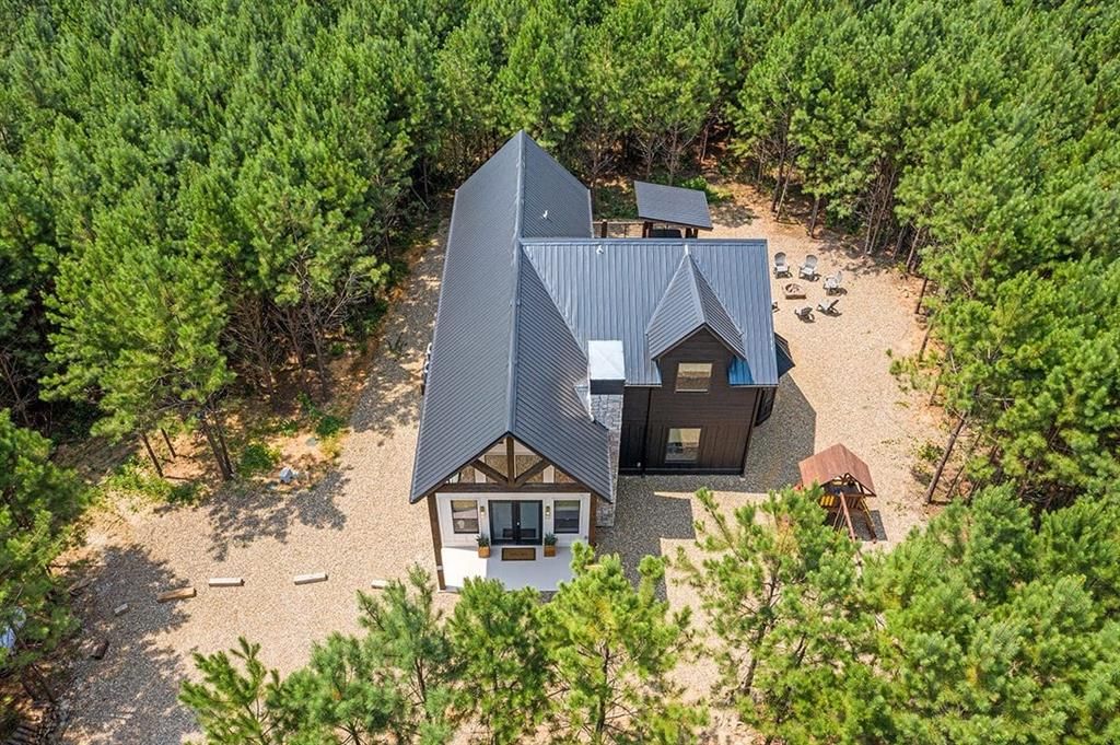 Image 1 of property listing at 152 Weeping Willow Trail, Broken Bow, OK 74728
