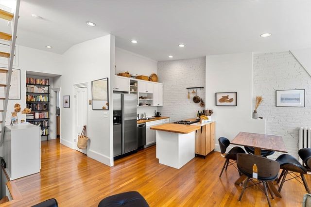 154 W Concord St 4, Boston, MA 02118