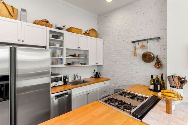 154 W Concord St 4, Boston, MA 02118