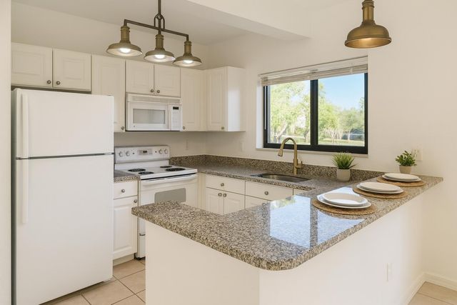 2807 Veronia Drive 106, Palm Beach Gardens, FL 33410