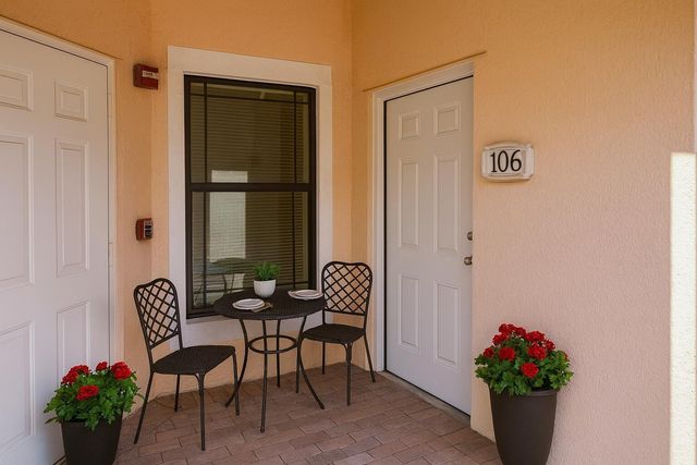 2807 Veronia Drive 106, Palm Beach Gardens, FL 33410