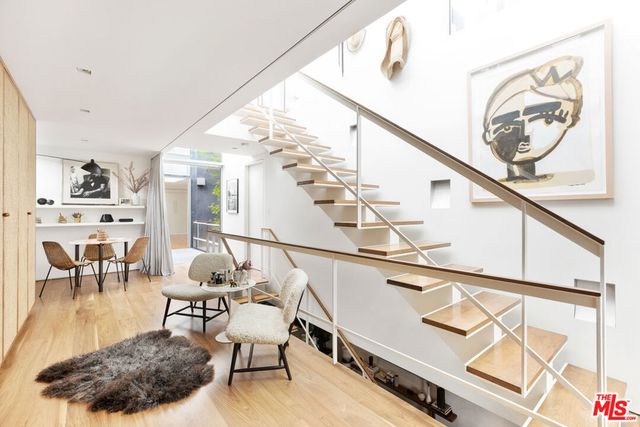 1201 CABRILLO Avenue, Venice, CA 90291