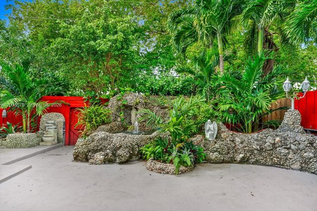 6430 SW 112th Pl, Miami, FL 33173