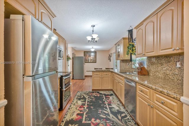 6430 SW 112th Pl, Miami, FL 33173