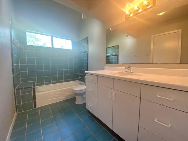 1609 W 11th ST, Austin, TX 78703