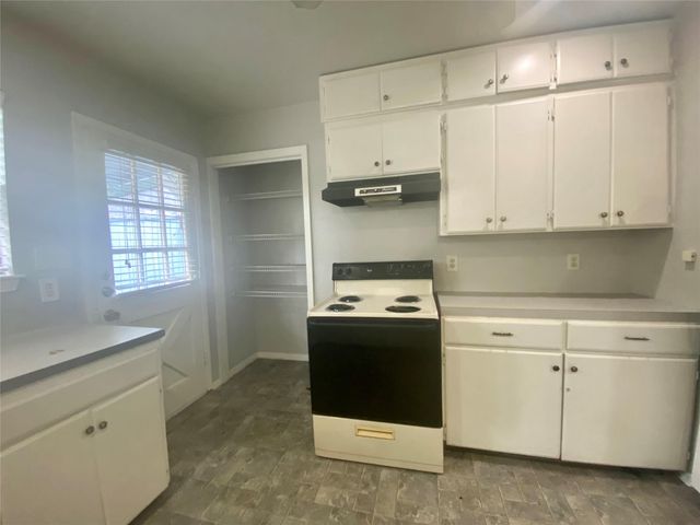 1609 W 11th ST, Austin, TX 78703