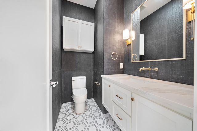 4208 Driscoll Street, Houston, TX 77098