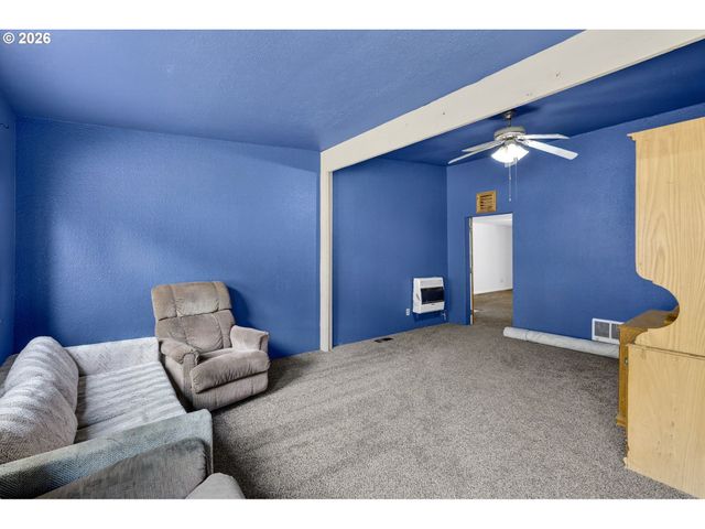 72 BRUNNING Rd, Stevenson, WA 98648