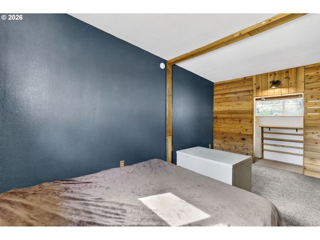 72 BRUNNING Rd, Stevenson, WA 98648