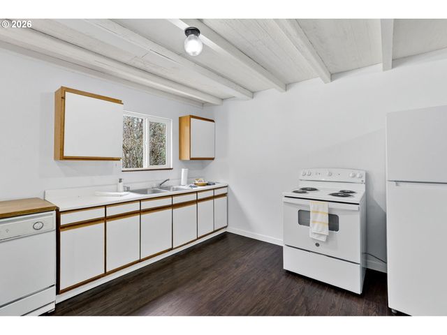 72 BRUNNING Rd, Stevenson, WA 98648