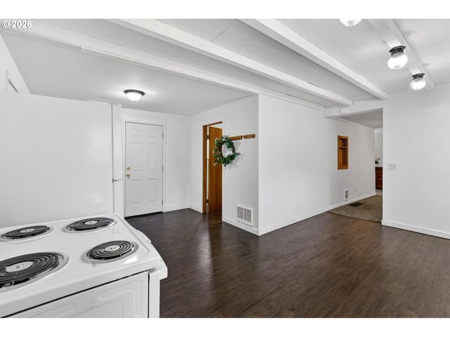 72 BRUNNING Rd, Stevenson, WA 98648