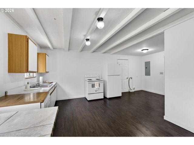 72 BRUNNING Rd, Stevenson, WA 98648