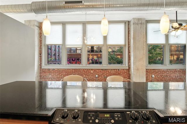 1627 Locust Street 202, St Louis, MO 63103