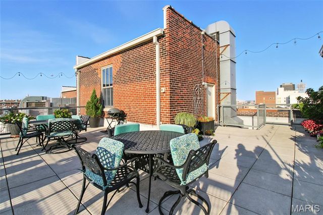 1627 Locust Street 202, St Louis, MO 63103