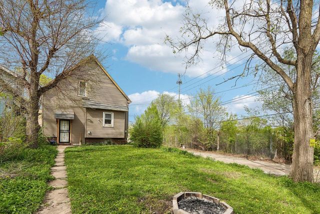 3207 Auer AVENUE, Milwaukee, WI 53216