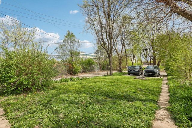 3207 Auer AVENUE, Milwaukee, WI 53216