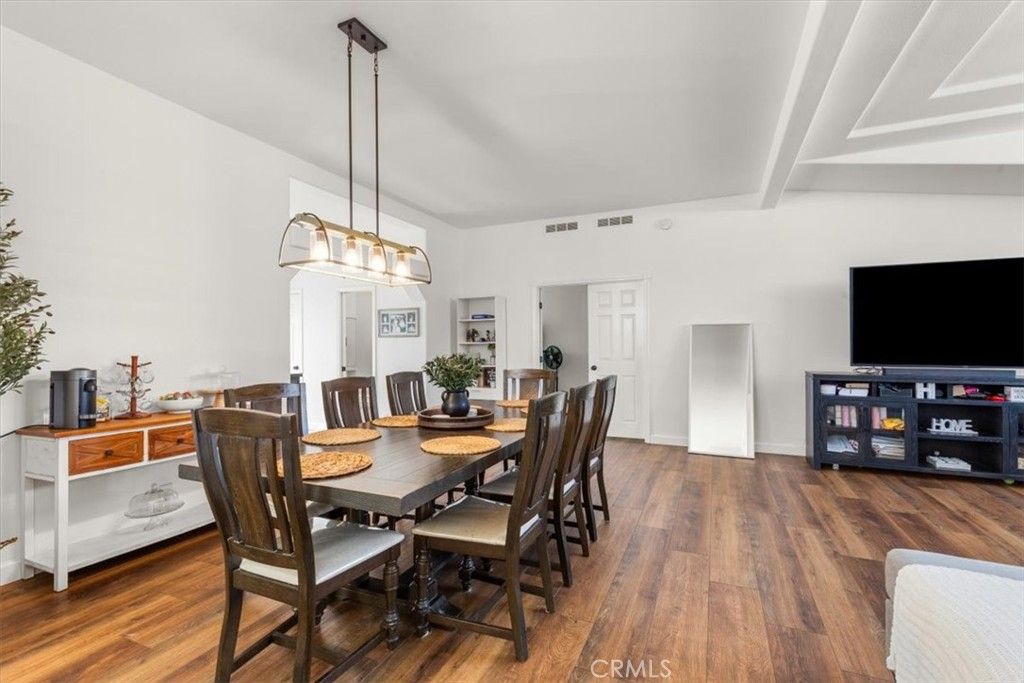 Image 13 of property listing at 201 Crow Lane, Fountain Valley, CA 92708