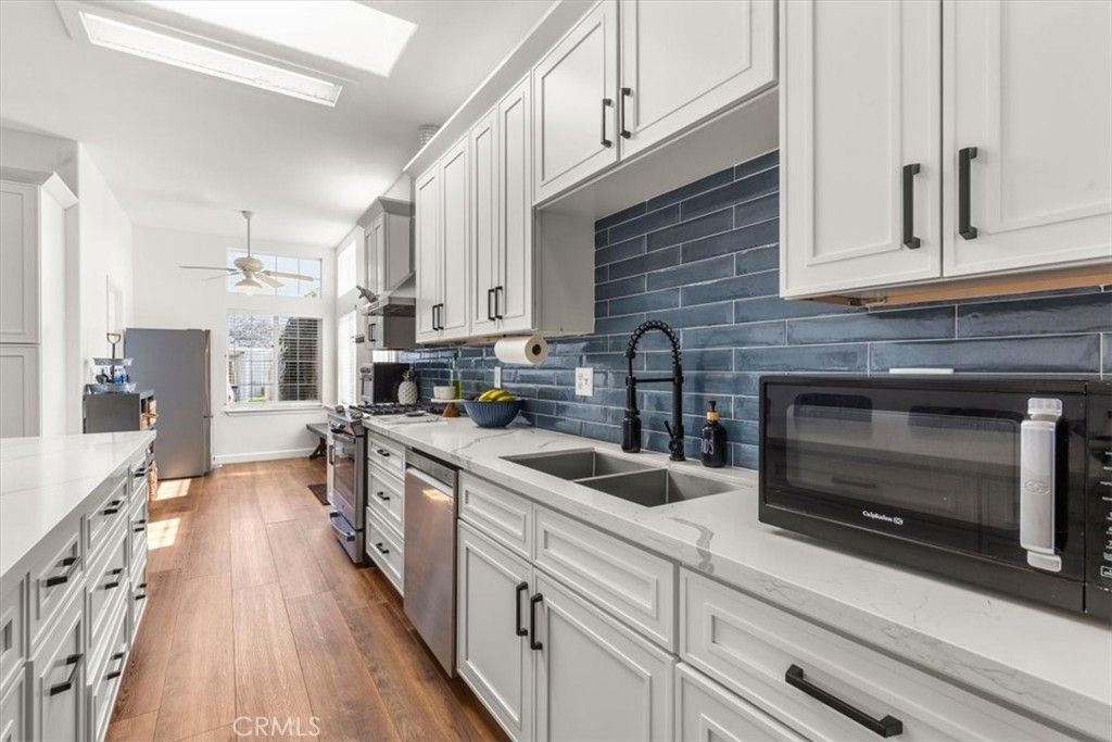 Image 15 of property listing at 201 Crow Lane, Fountain Valley, CA 92708