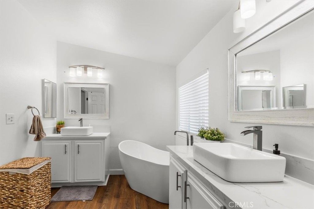 Image 21 of property listing at 201 Crow Lane, Fountain Valley, CA 92708