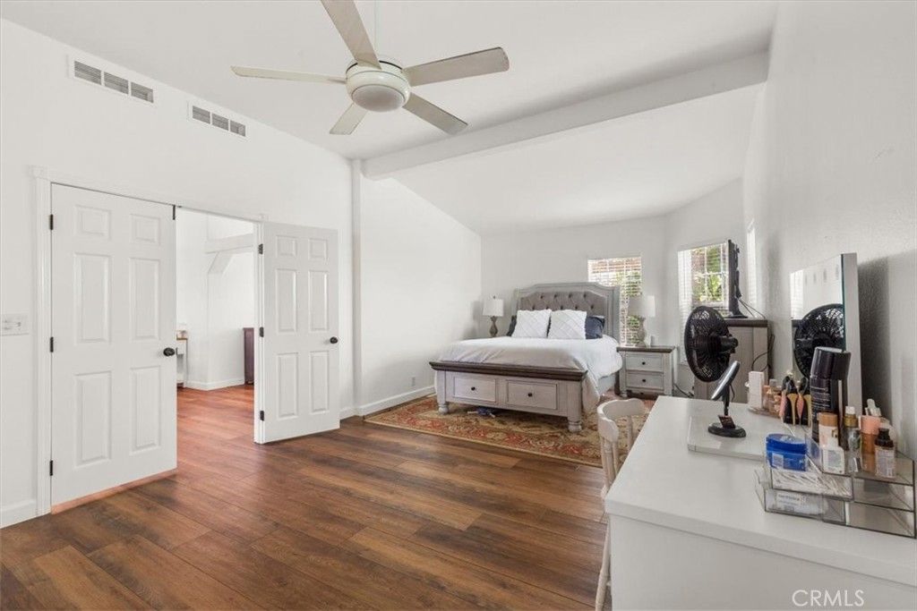 Image 7 of property listing at 201 Crow Lane, Fountain Valley, CA 92708