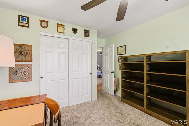 9560 Banyon Tree Court, St Louis, MO 63126