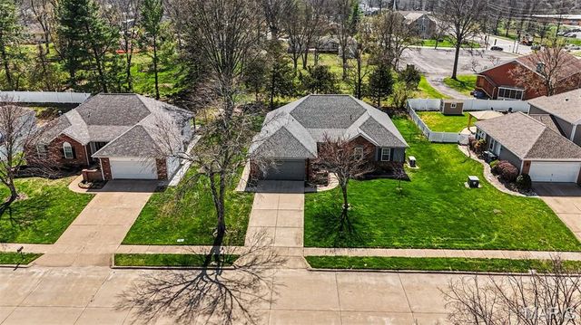 9560 Banyon Tree Court, St Louis, MO 63126